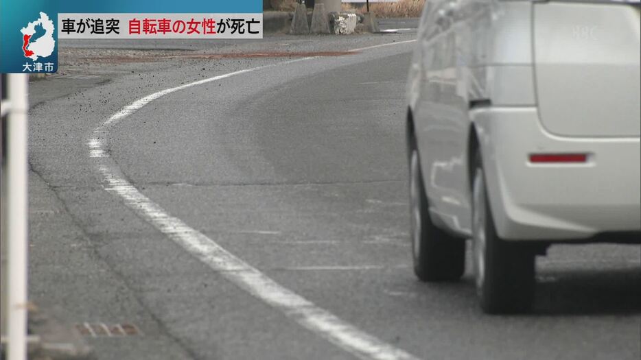 ８１歳運転の乗用車が追突　自転車の女性死亡