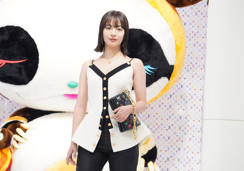 「LOUIS VUITTON × MURAKAMI」リエディション・コレクションのポップアップストアのレセプションに登場した広瀬すずさん