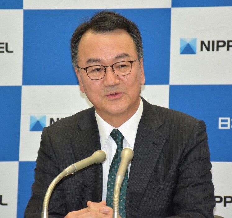 報道各社の取材に応じた日本製鉄の今井正社長＝東京都千代田区で2024年3月25日、町野幸撮影