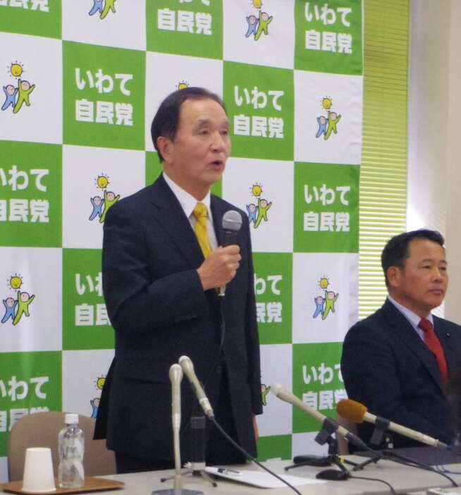 今夏の参院選岩手選挙区に出馬することを表明した平野達男元復興相＝7日、盛岡市内の自民党県連