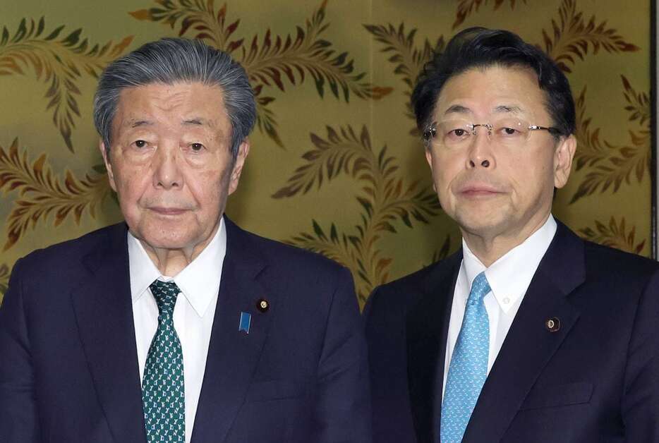 （左から）自民党の森山裕幹事長、公明党の西田実仁幹事長＝国会内（春名中撮影）