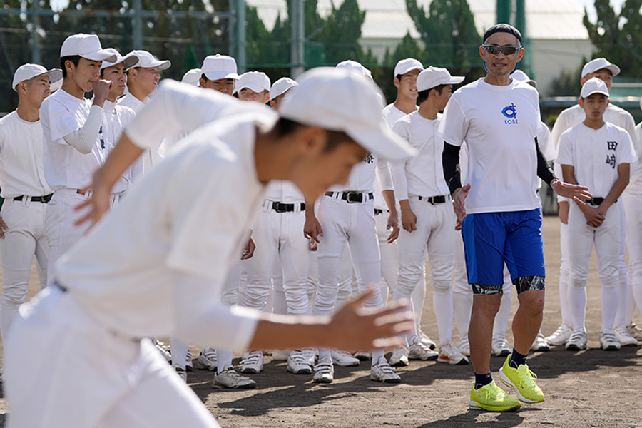 走ることは「うまくなるための基本の基本」とも【写真：代表撮影】