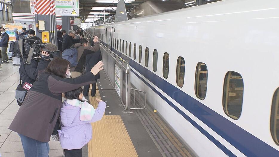 年末年始の新幹線 前年度比１１１％　ＪＲ西日本