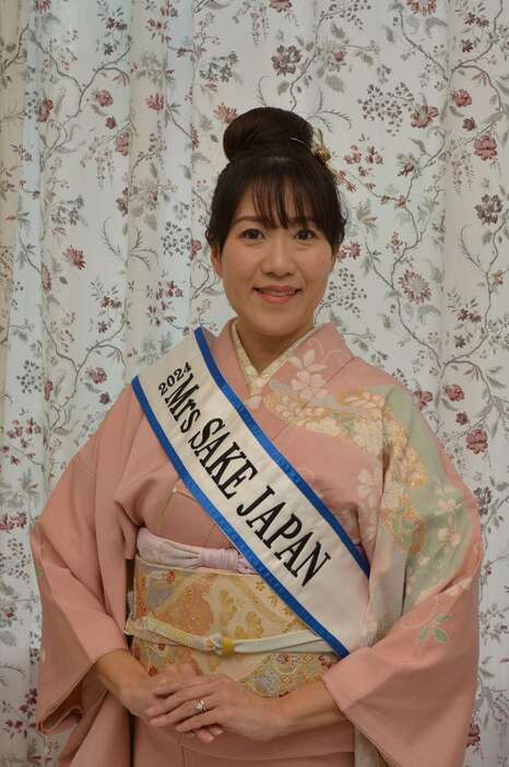 日本酒をライフワークにし、自らの酒蔵を立ち上げるまでになったデュケット智美さん＝新潟市中央区（本田賢一撮影）