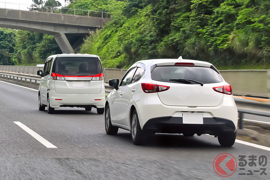 「ノロノロ運転」どんな違反となるのか？（画像はイメージ）