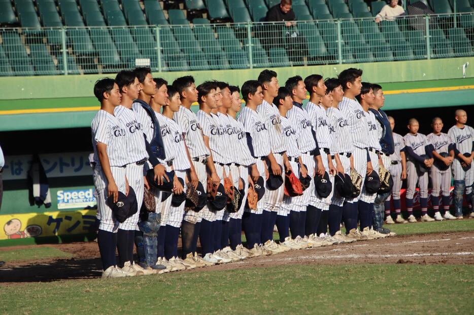 昨秋の近畿大会初戦で勝利した大阪学院大ナイン