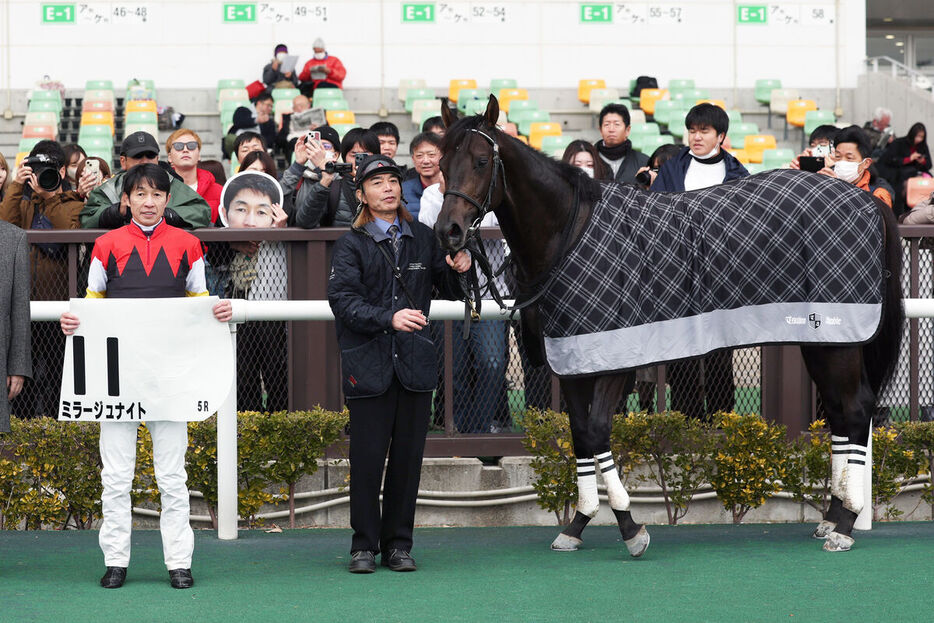 ミラージュナイトで今年初勝利を挙げた武豊騎手（カメラ・高橋　由二）