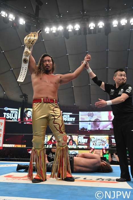 IWGP GLOBALヘビー級王座を防衛した辻陽太