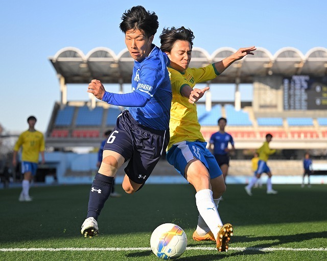 明秀日立vs.帝京の関東勢対決は、PK戦の末、前者に軍配。写真：金子拓弥（サッカーダイジェスト写真部）