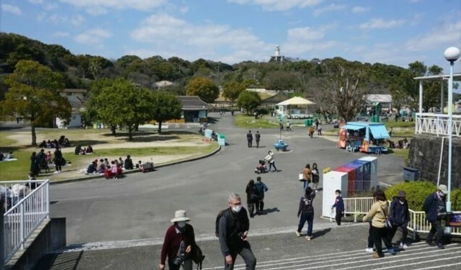 [写真]みさき公園は動物園と遊園地が併設されていた＝2020年3月31日、大阪府岬町で