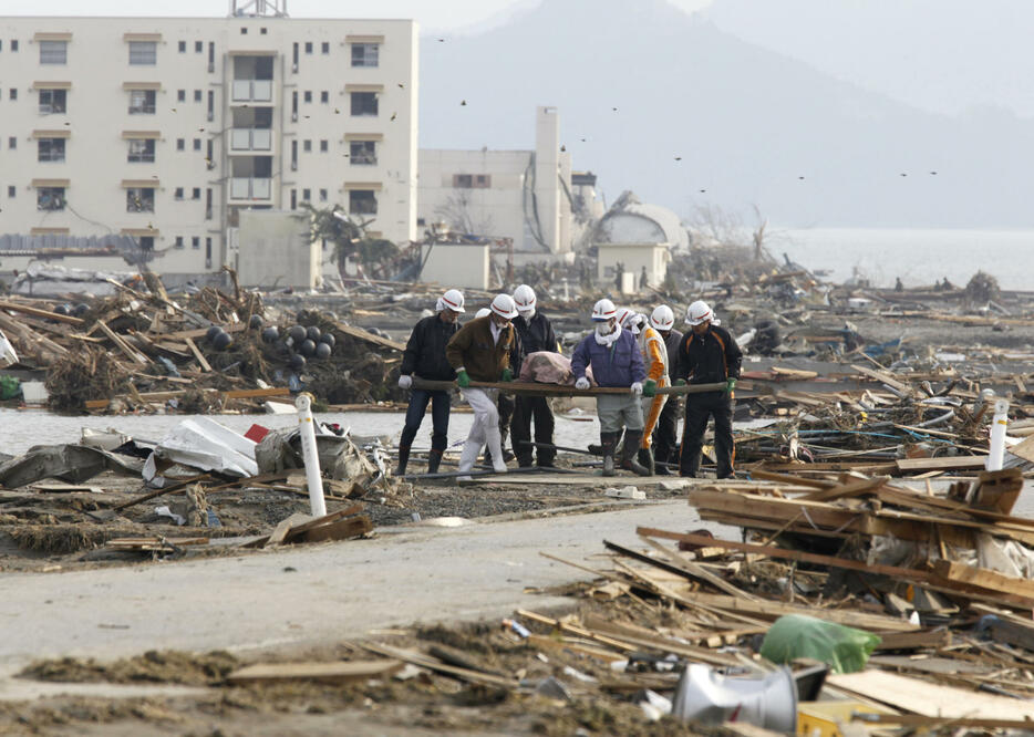 震災直後の陸前高田市（写真：ロイター／アフロ）