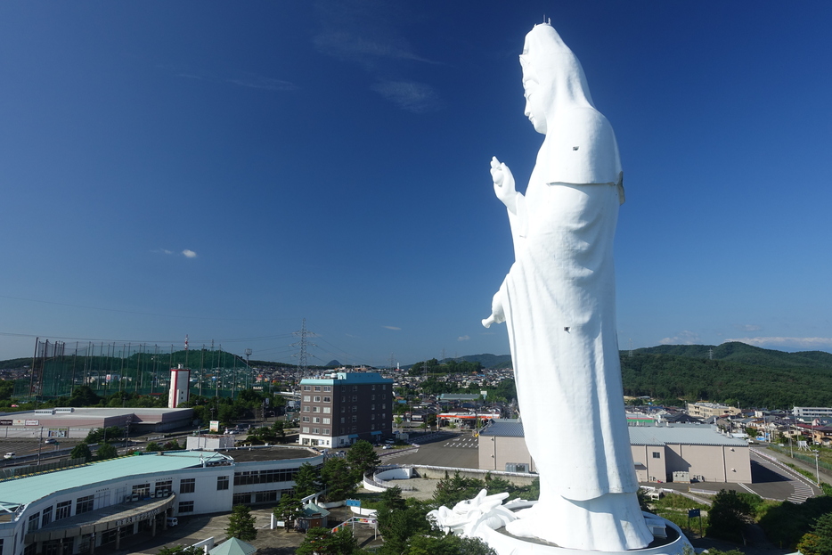 宮城県仙台市の仙台天道白衣大観音（写真：umi_sap）