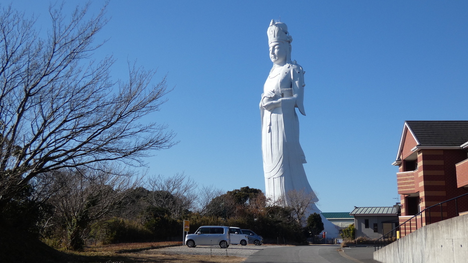 千葉県富津市の東京湾観音（撮影：編集部）