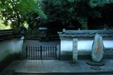 山口県下関市の赤間神宮にある「平家一門の墓」（筆者撮影）