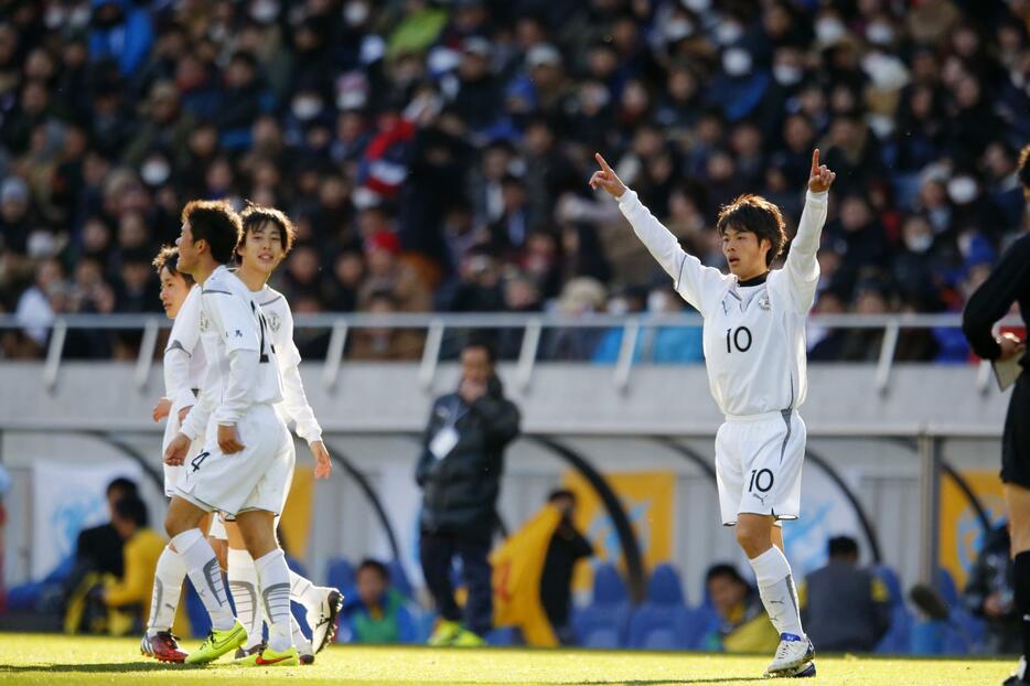 決勝の星稜戦で敗れたものの、1ゴールを挙げた＝2015年1月12日（写真:中西祐介/アフロスポーツ）