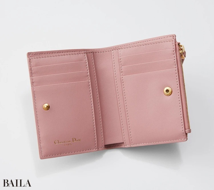人気ハイブランドの二つ折り財布】ディオール、セリーヌのおすすめ新作