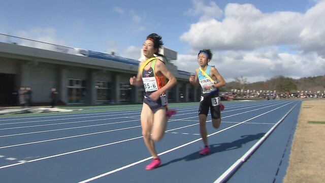 トラックで一時、山口県代表・国府がトップに立つ　追いかける岡山県代表・京山