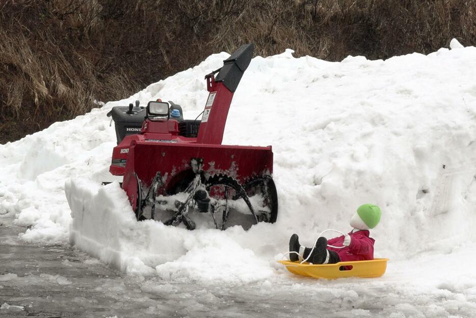 除雪機による事故のイメージ（製品評価技術基盤機構提供）