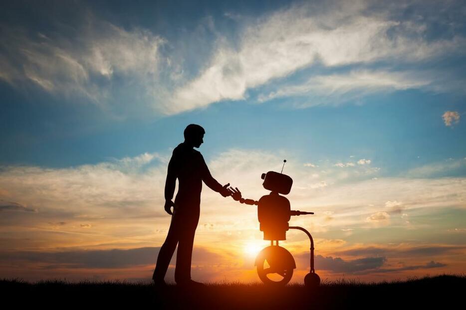 [イメージ]AIやロボットの進歩は目覚ましいです。人間とどのような関係になっていくのでしょうか（写真:アフロ）