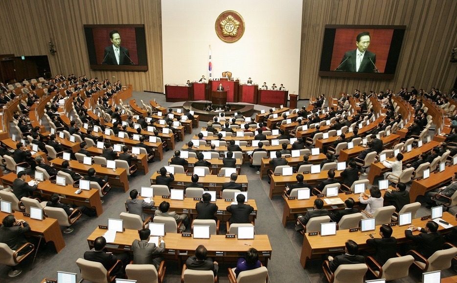 [写真]韓国国会の議場（ロイター/アフロ）