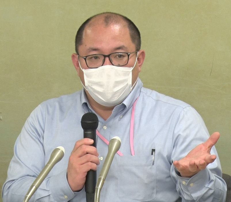 「（東京の感染者数が）減少に転じているかどうかはもう少し慎重に将来のデータを見ないとはっきりと言えないという状況。少なくとも鈍化をしているのは確実なようだ」と西浦氏