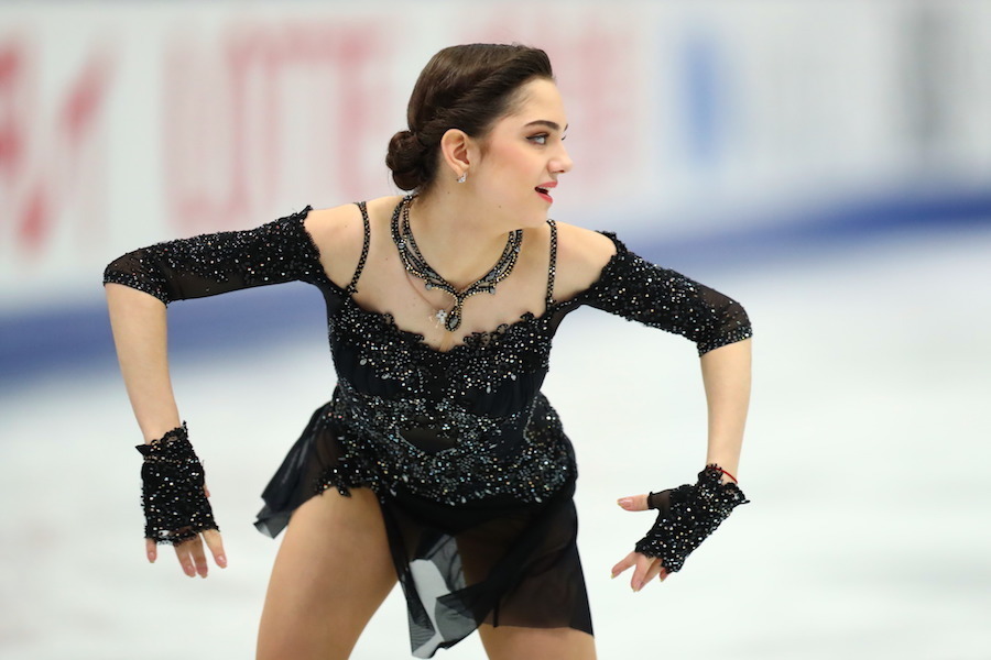 ロシア選手権を欠場するメドベージェワの個人資格ての平昌五輪出場はどうなる？（写真・アフロ）