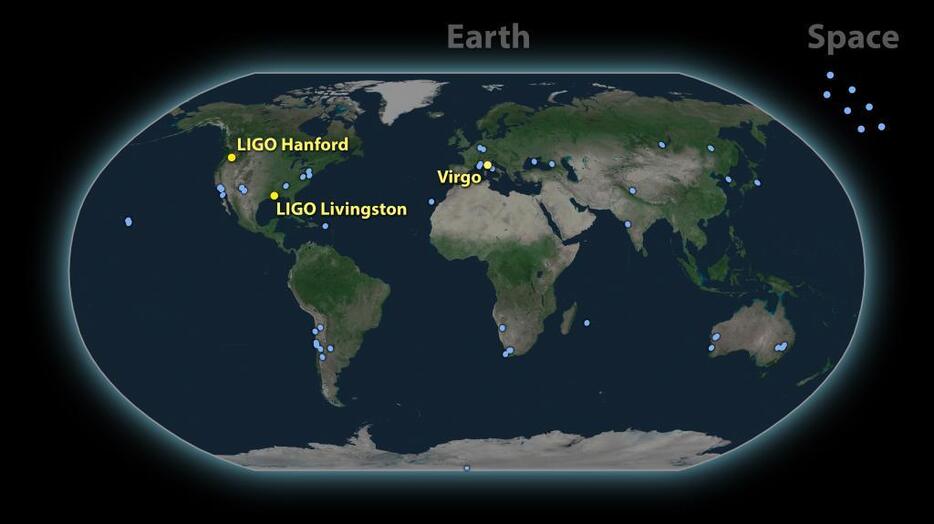 [画像]中性子星合体を観測した3つの重力波干渉計と電磁波で追跡観測した世界中の観測装置（提供：LIGO-Virgo）