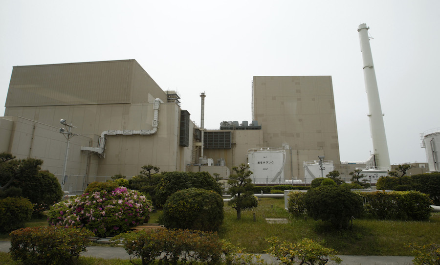 菅直人首相（当時）が原子炉停止要請をした中部電力浜岡原発(写真：ロイター/アフロ)