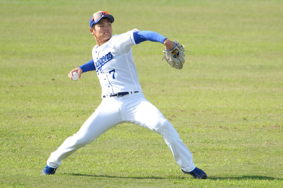 中日の根尾が広島戦で二刀流デビュー。150キロをマークして1イニングを1安打無失点に抑えた(資料写真・黒田史夫）