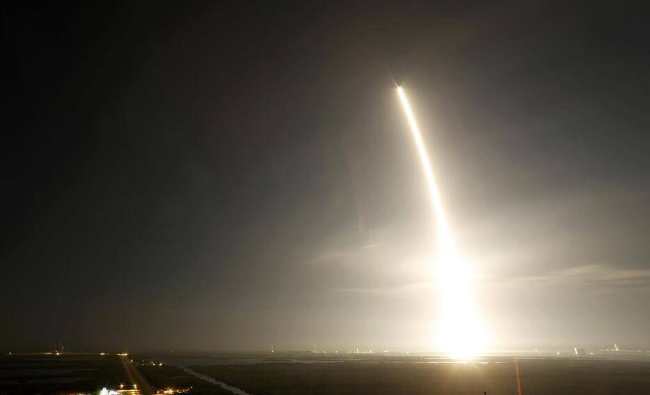 国際宇宙ステーションに補給物資を届ける無人宇宙船を打ち上げ（ロイター/アフロ）