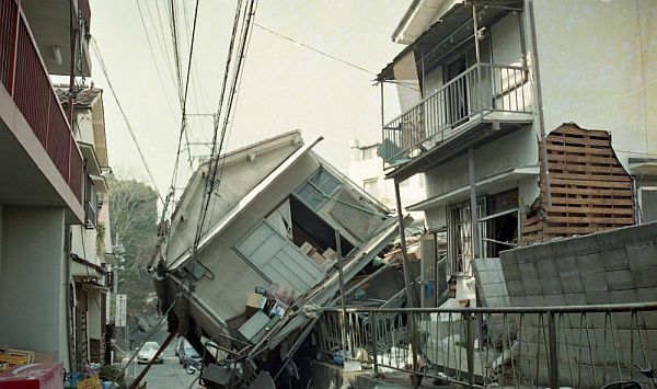 [写真]1995年1月18日に撮影された神戸市灘区岩屋（神戸市提供）