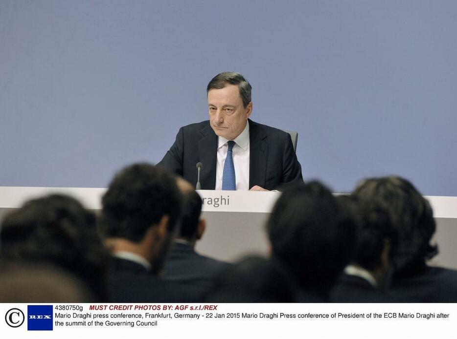 [写真]1月22日、ECBは量的緩和策の導入を決定した。写真はドラギ総裁（REX FEATURES/アフロ）