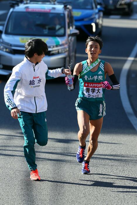 復路8区、高橋宗司（日本スポーツプレス協会/アフロスポーツ）