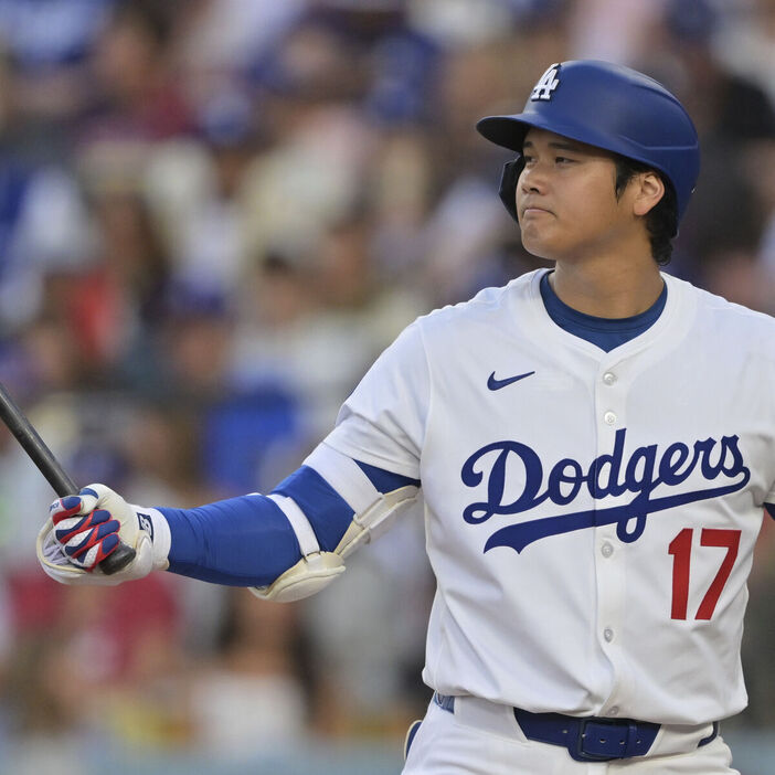 【限定223個】大谷翔平選手史上初3年連続20本塁打+100奪三振2体人形 大谷翔平、史上初3年連続20HR＆100奪三振にMLBが粋な祝福 米
