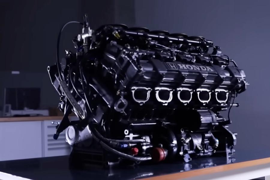 アイルトンセナ　100senna セナ愛用の“最後のHonda V10”─HRCが超貴重なF1エンジンを