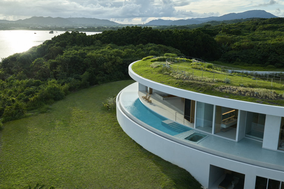 史上最大規模のNOT A HOTELが沖縄・石垣島に開業 建築デザインは