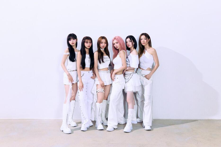 Queenz Eye、1stミニアルバム「PRISM EP․01」コンセプトフォトを