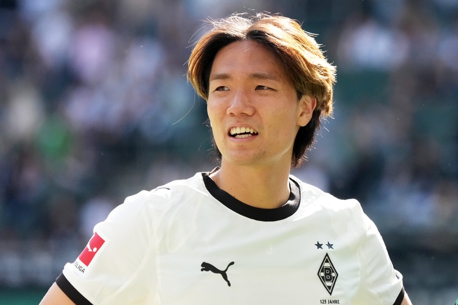 サッカー日本代表 epoch ボルシアMG 板倉滉 川崎フロンターレ Amazon.co.jp: 板倉滉 ルーキー直筆サインカード 川崎