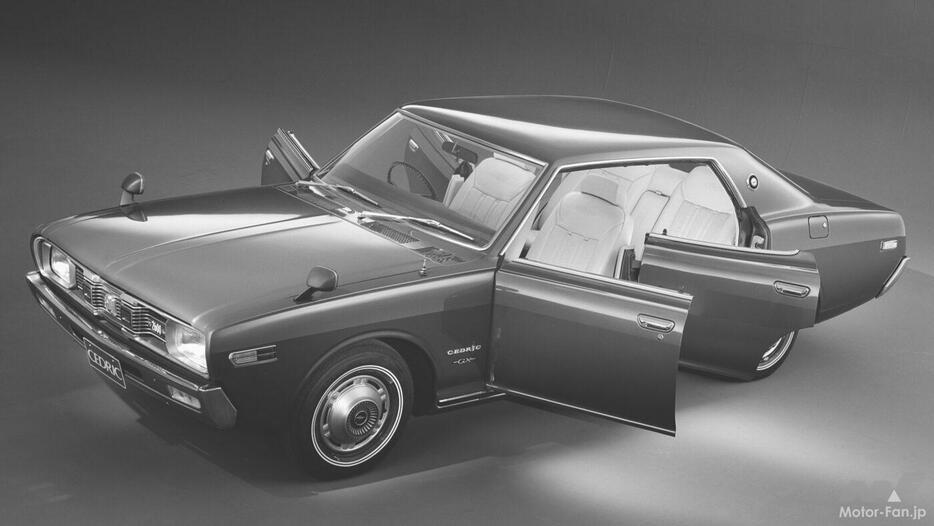 日産「セドリック」に国産車初の4ドアハードトップを132.5万円