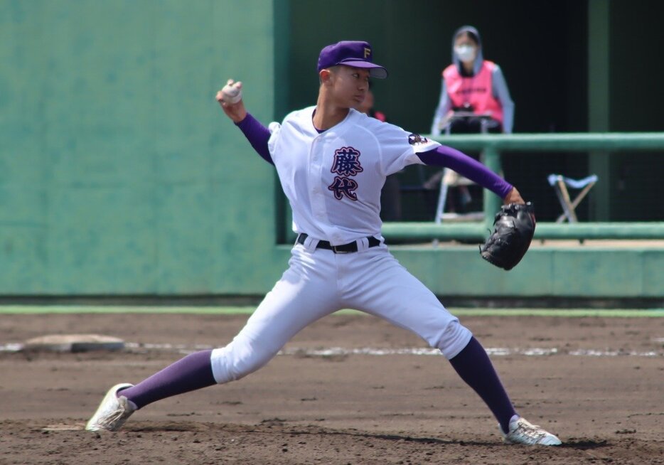 藤代高校　野球　ウインドブレーカー 藤代が常総学院に逆転勝ち、明秀日立が霞ケ浦に快勝！茨城準決勝