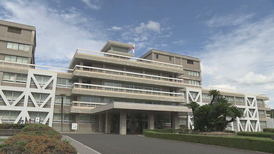 住宅放火し祖父殺害か　孫に懲役１８年求刑　広島