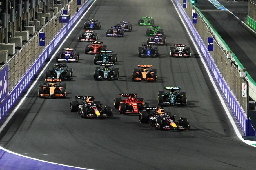 F1サウジアラビアGPのスタートシーン