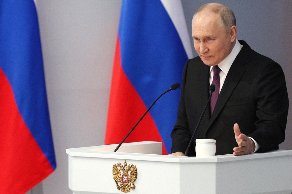 モスクワで年次報告演説を行うロシアのプーチン大統領＝2月（ロイター＝共同）