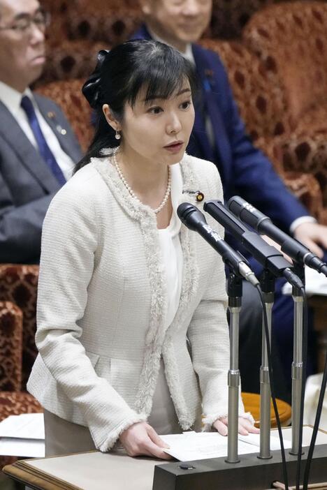 参院予算委で答弁する加藤こども政策相＝19日午前