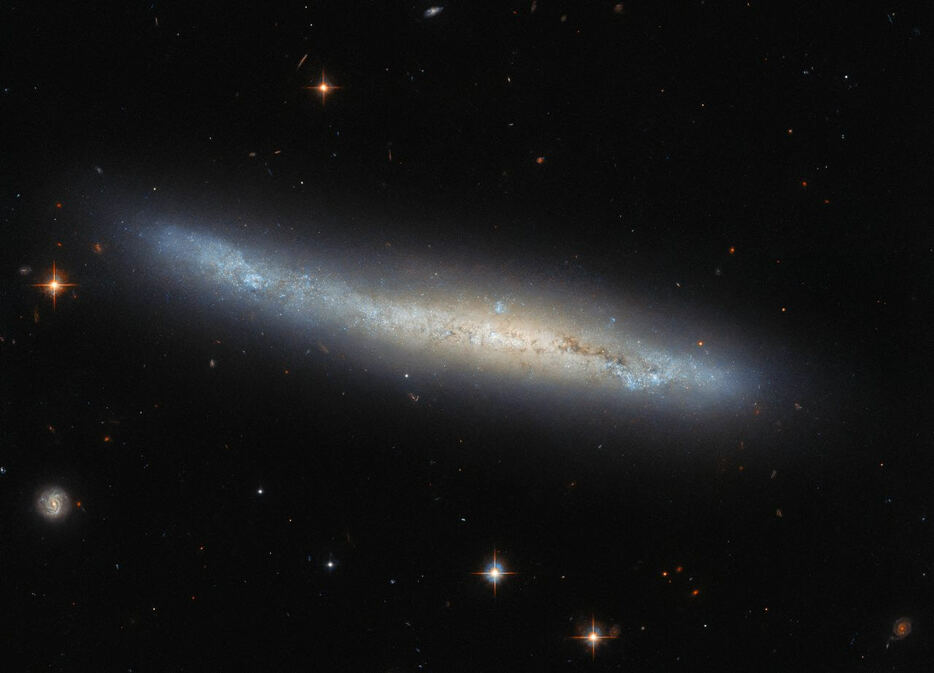 ハッブル宇宙望遠鏡の「掃天観測用高性能カメラ（ACS）」で撮影された銀河「NGC 4423」