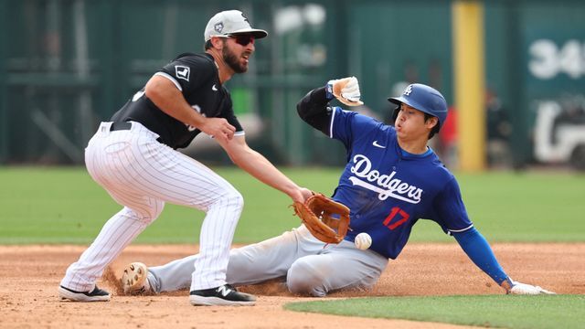 盗塁を成功させた大谷翔平選手（写真：USA TODAY Sports/ロイター/アフロ）