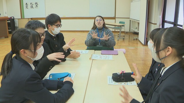 津山中学校の2年生が英語しか使えない1日に挑戦