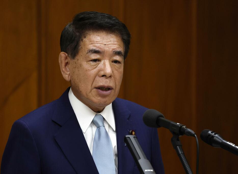 自民党派閥の政治資金パーティー裏金事件を受け、衆院の政治倫理審査会で弁明する下村博文氏＝18日午後