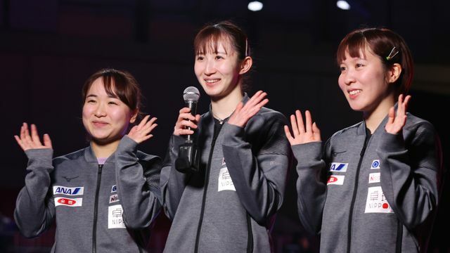 左から伊藤美誠選手、早田ひな選手、平野美宇選手(写真:YUTAKA/アフロスポーツ)