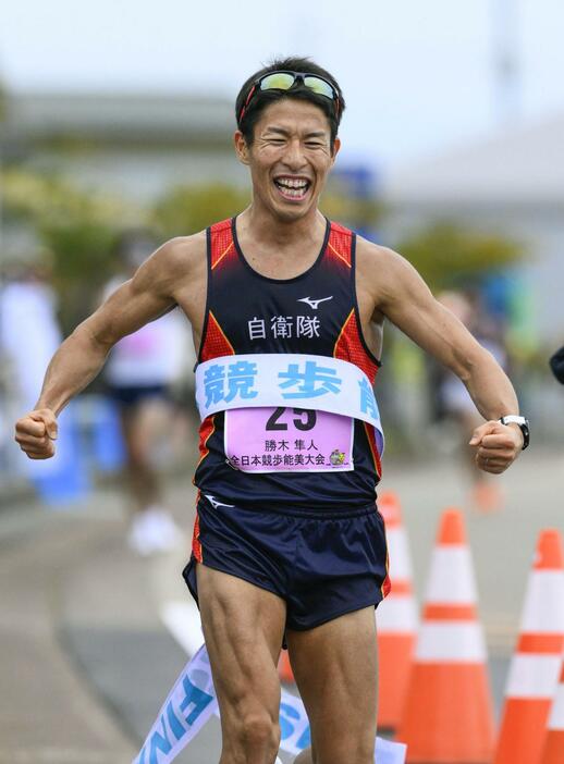 男子20キロで1時間18分43秒をマークし、初優勝した勝木隼人＝石川県能美市